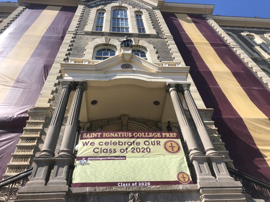 Saint+Ignatius+sign+honoring+their+Class+of+2020.